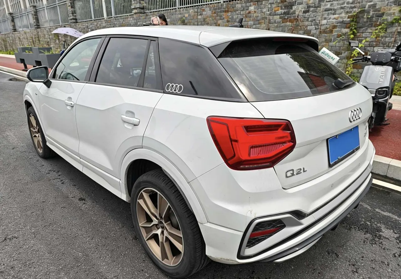 Audi 2022 Q2L 1.4TFSI 35TFSI Fashion Elegant Automatic 4
