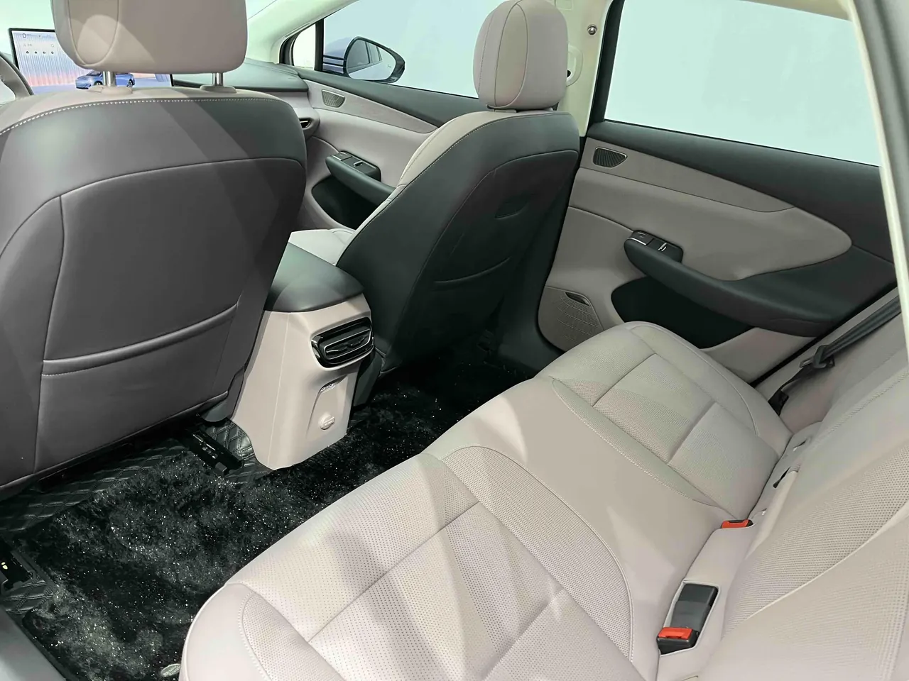 HongQi 2025 Tiangong 05 750 High-end Intelligent Driving Preferred Edition Automatic Gear 5