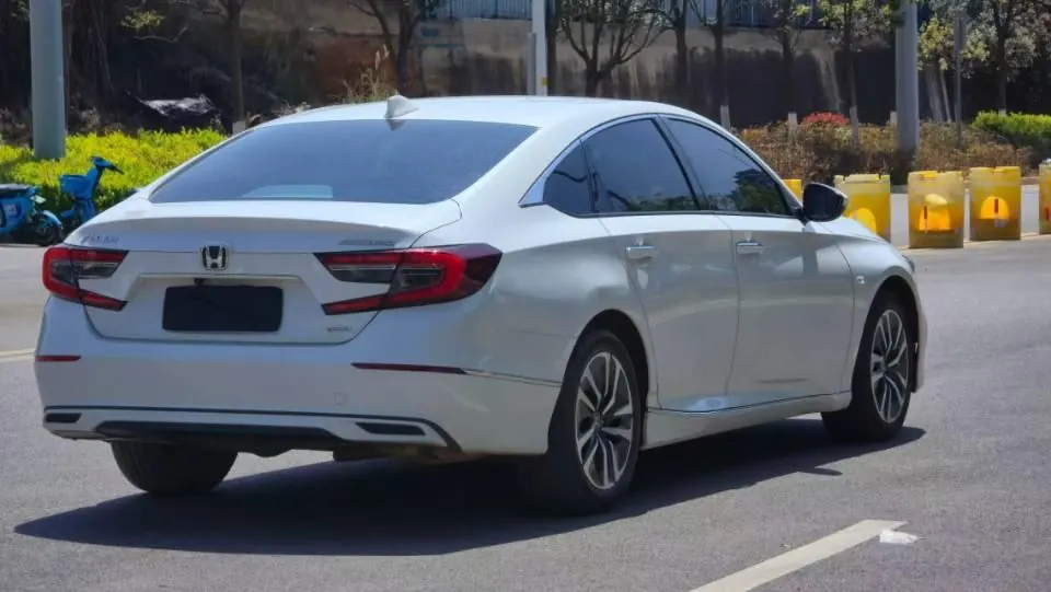 Honda 2022 10th Generation Accord Hybrid 2.0 Stepless Sharp Cool Edition Automatic Gear 9
