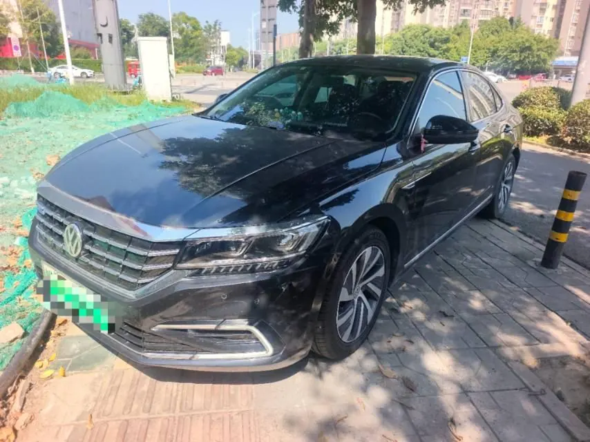 Open image lightbox: Volkswagen Passat New Energy 2020 Passat PHEV 1.4T Deluxe Automatic Gear