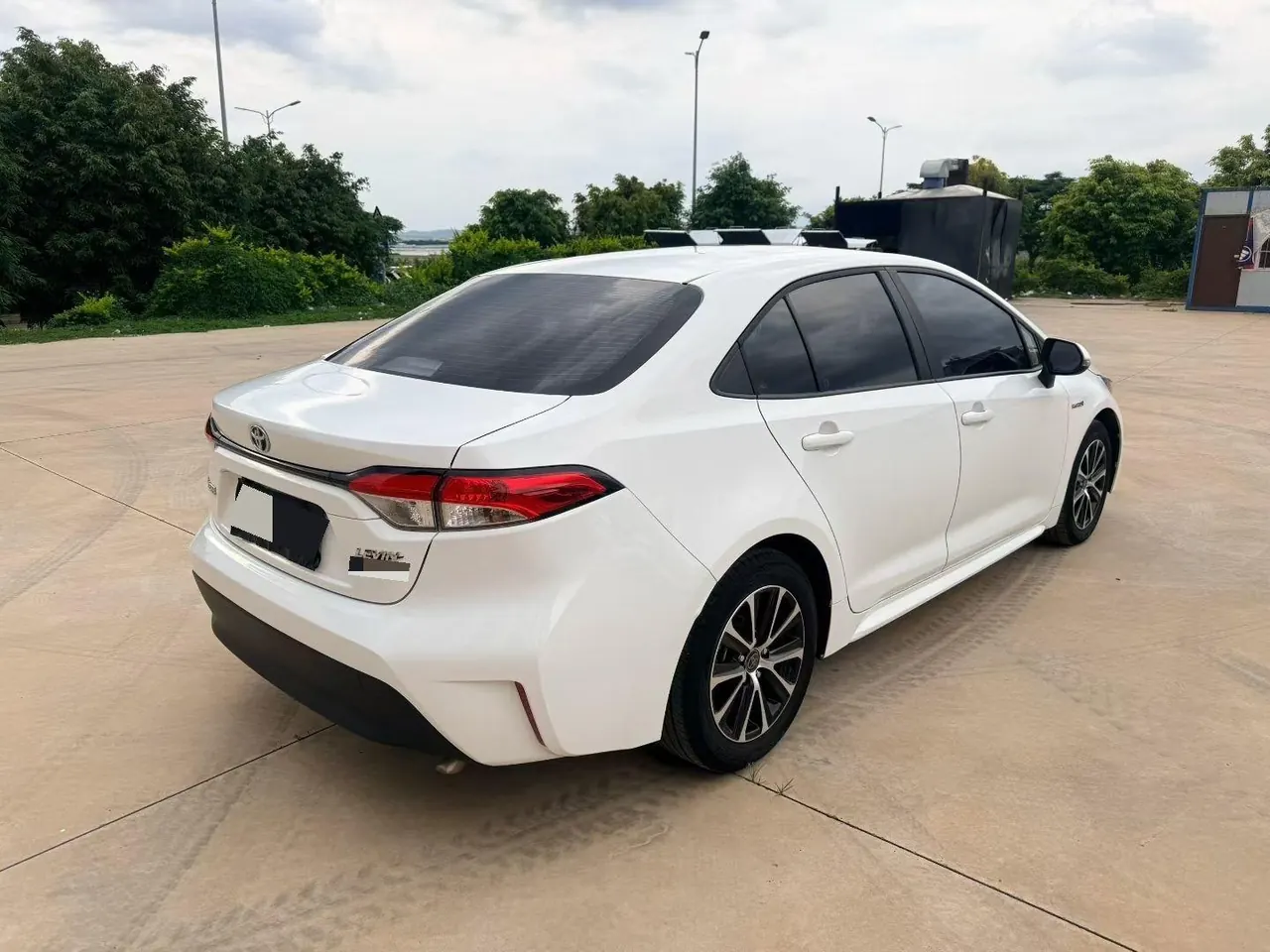 Toyota 2023 Lei Ling Shuangqing 1.8 Stepless Intelligent Electric Hybrid Leading Edition Automatic Gear 7
