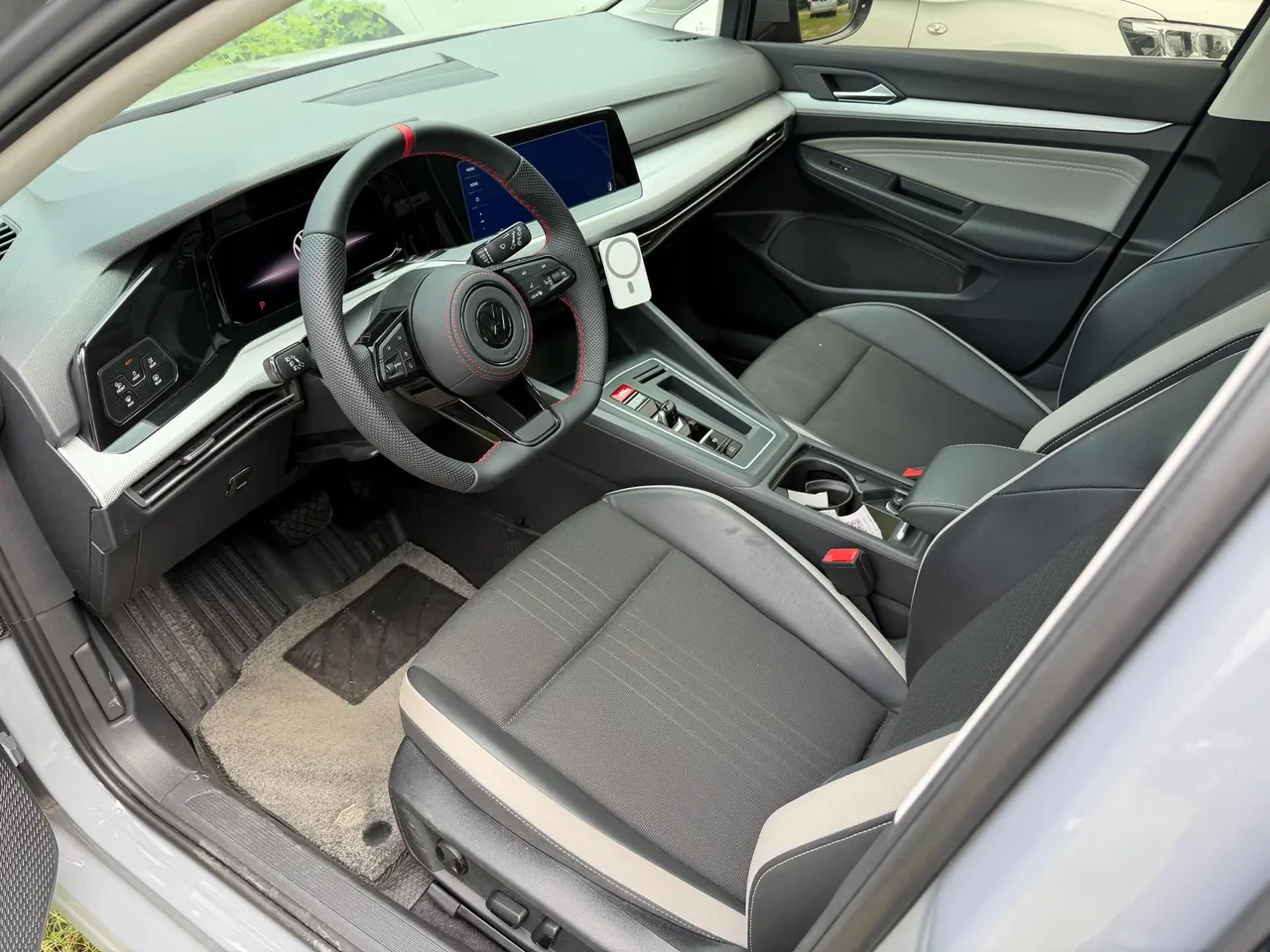 Volkswagen 2021 Golf 8 1.4TSI 280TSI 30th Anniversary Edition Automatic 3