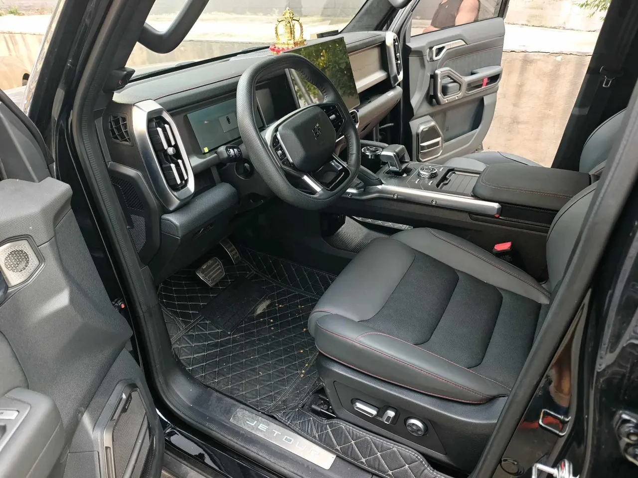 Jetour 2024 Traveler 2.0T Four-Wheel-Drive Cross-Country PRO Entertainment Version Automatic Transmission 2