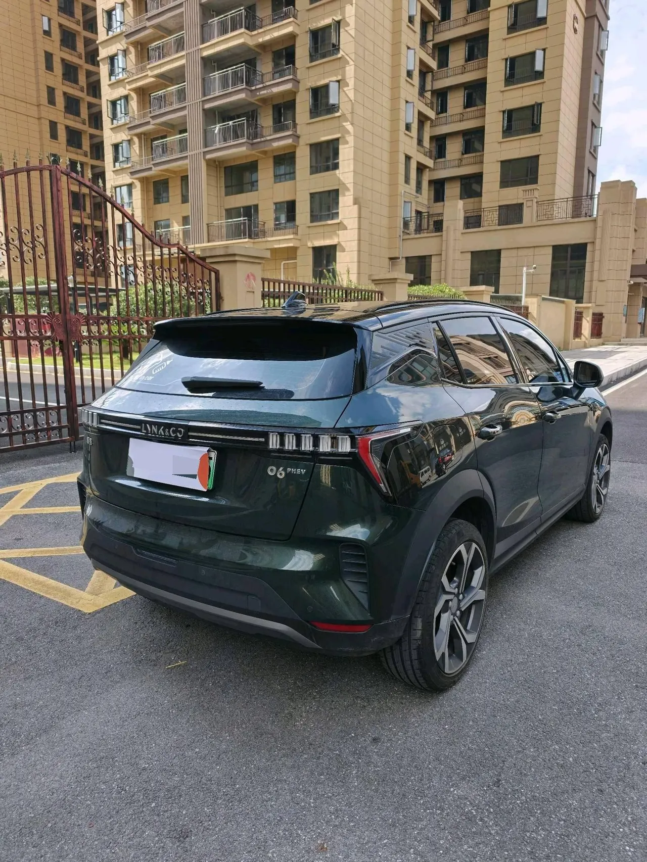 LYNK&amp;CO 06 New Energy 2023 LYNK&amp;CO 06 PHEV 1.5T Remix Hero Automatic Gear 5