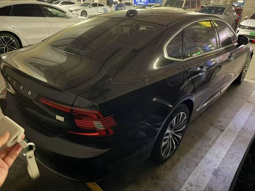 Volvo S90 New Energy 2024 S90 PHEV 2.0T T8 Four-wheel Drive Long Endurance Zhiyi Deluxe Edition Automatic Gear 3