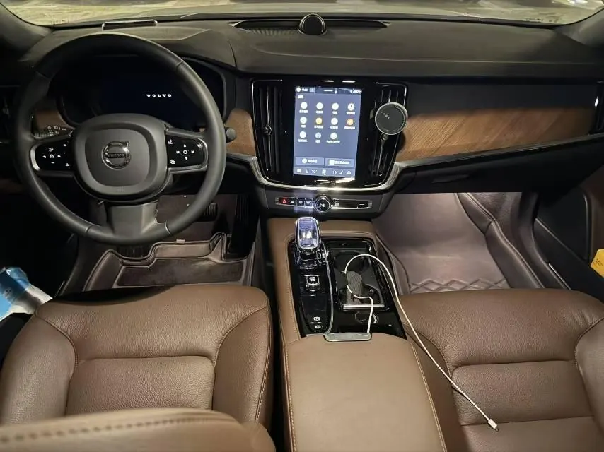 Volvo S90 New Energy 2024 S90 PHEV 2.0T T8 Four-wheel Drive Long Endurance Zhiyi Deluxe Edition Automatic Gear 4