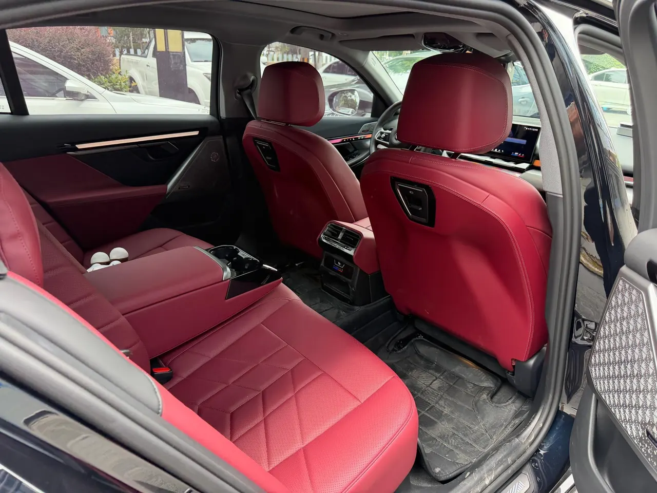 BMW 5 Series 2024 model 530Li 48V 2.0T Leading Edition M Sport Package Automatic 7