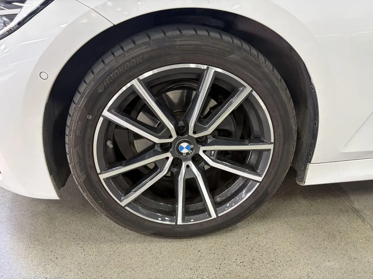 BMW 3 Series 2020 325Li 2.0T M Sports Suit Automatic Gear 8