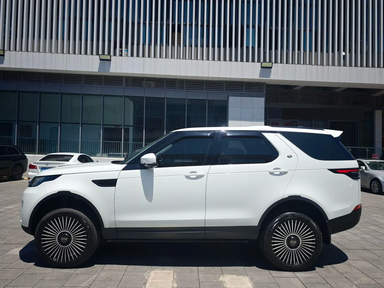Land Rover Discovery (Imported) 2020 Discovery 53.0 T V6 SE Automatic Gear 5