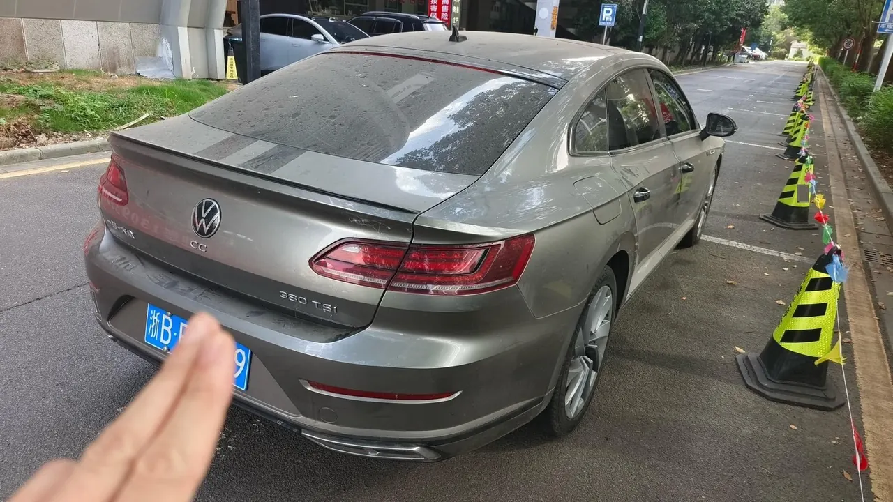 Volkswagen 2021 CC 2.0TSI 380TSI eye-catching automatic gear 5