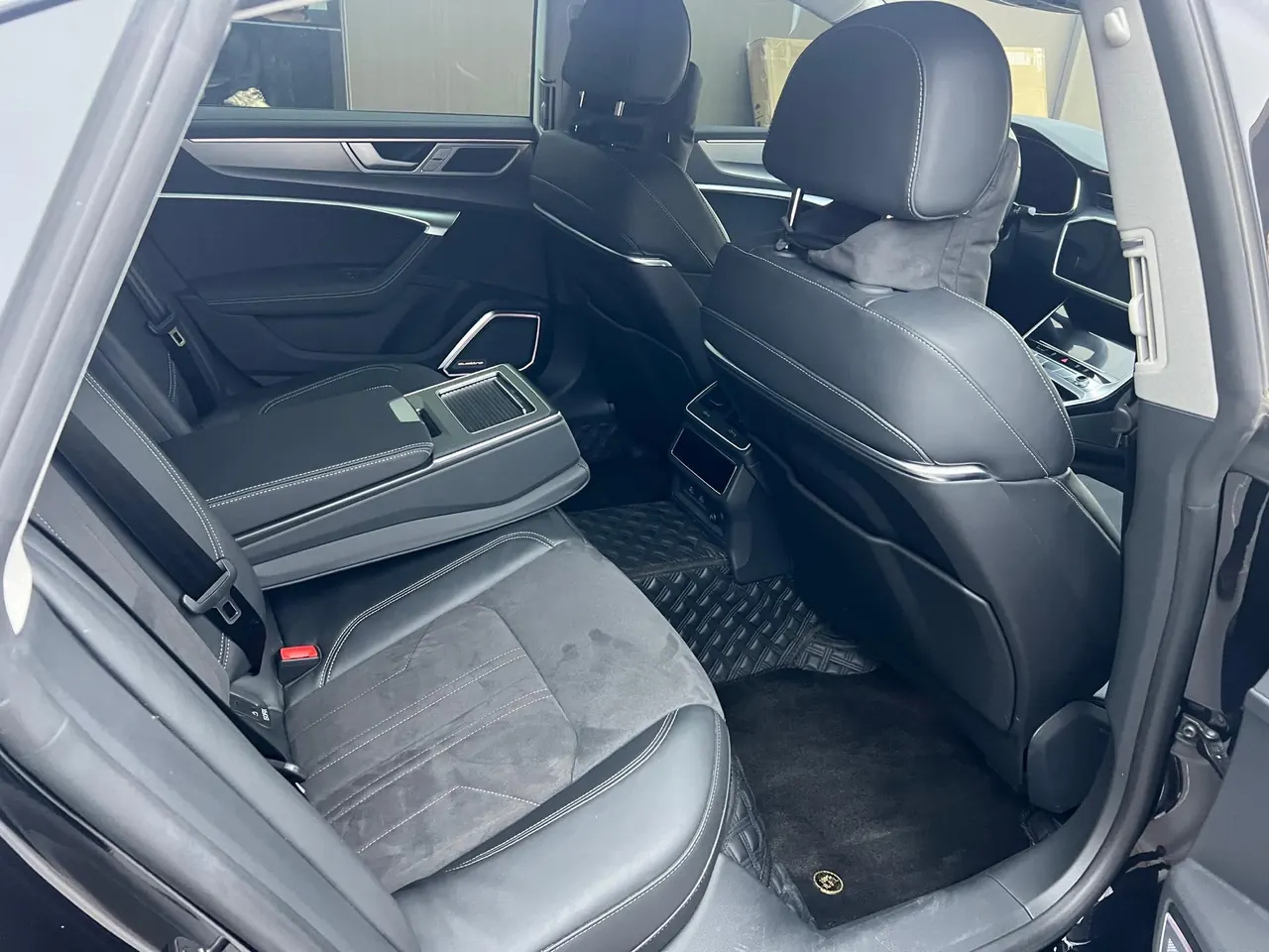 Audi 2024 A7L 2.0TFSI 45TFSI Luxury Automatic 2