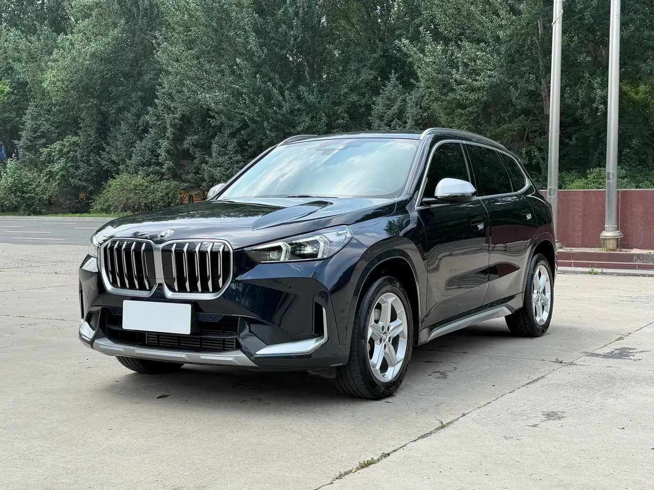 BMW 2023 X1 sDrive20Li 1.5T X Design Package Automatic Transmission - View 1