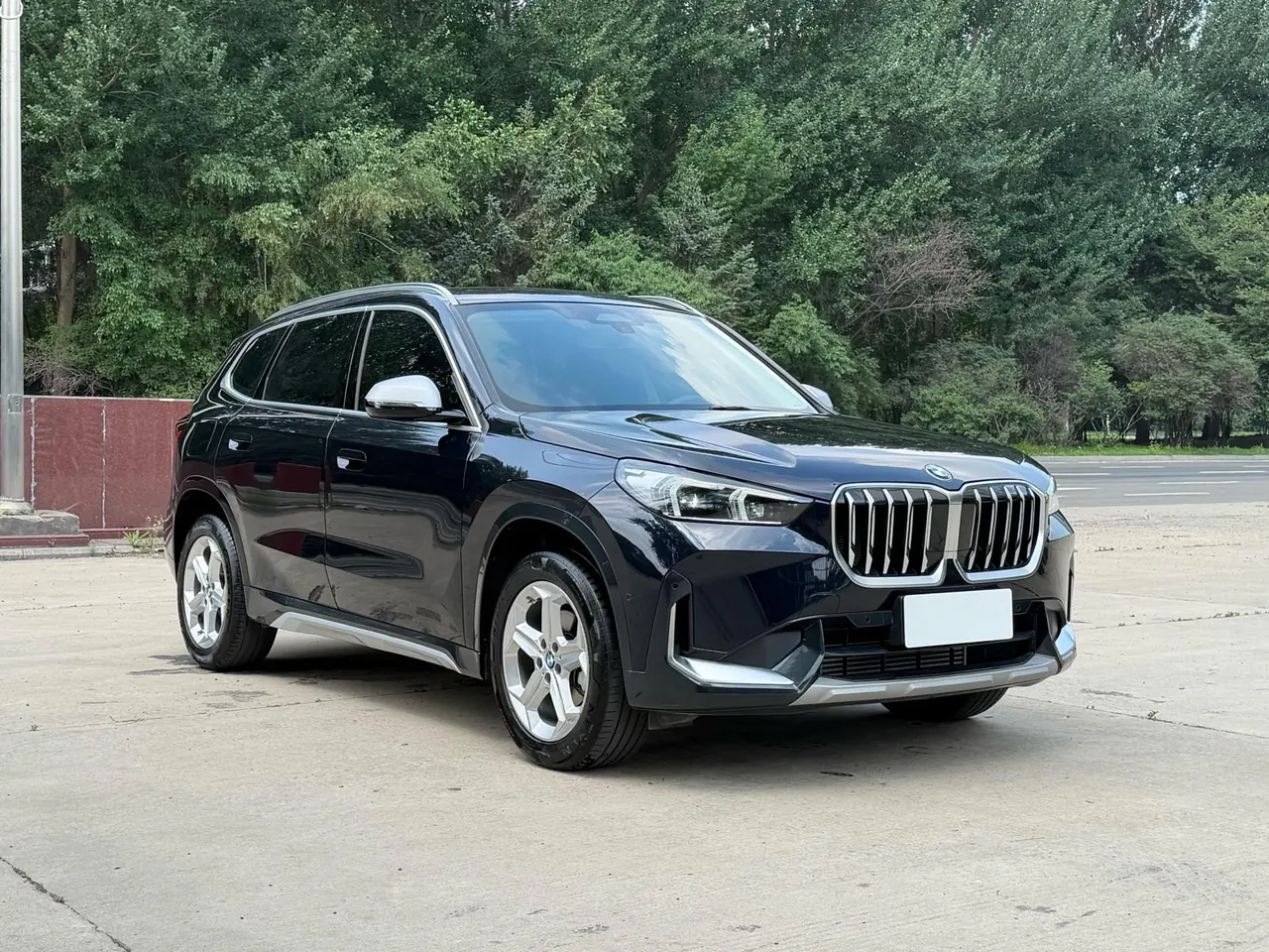BMW 2023 X1 sDrive20Li 1.5T X Design Package Automatic Transmission 3