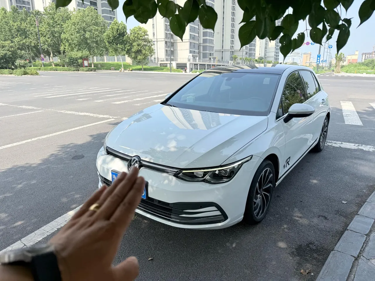 Открыть галерею: Volkswagen 2021 Golf 8 1.4TSI 280TSI 30th Anniversary Edition Automatic