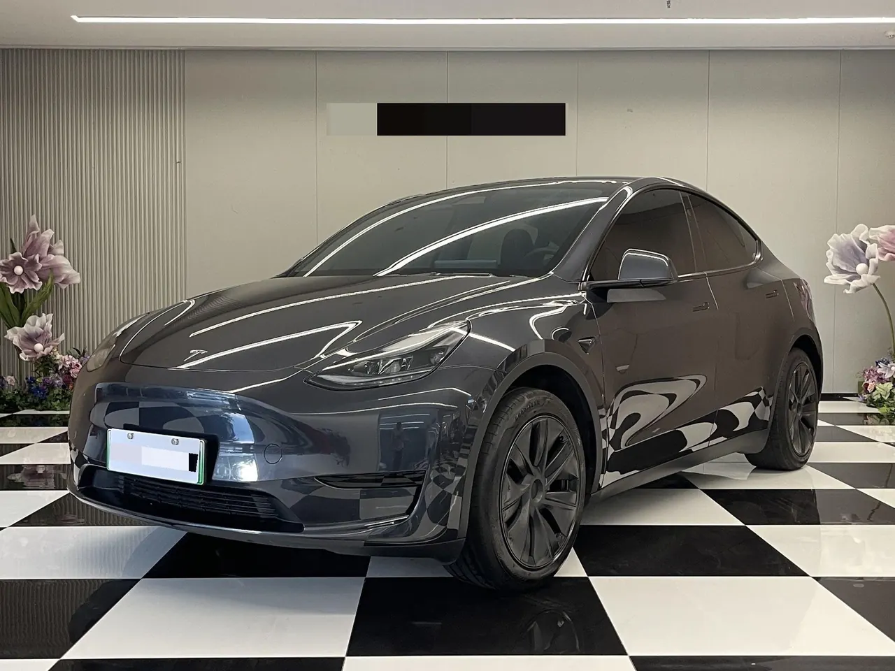 Tesla 2024 Model Y rear-wheel drive version automatic transmission - View 1