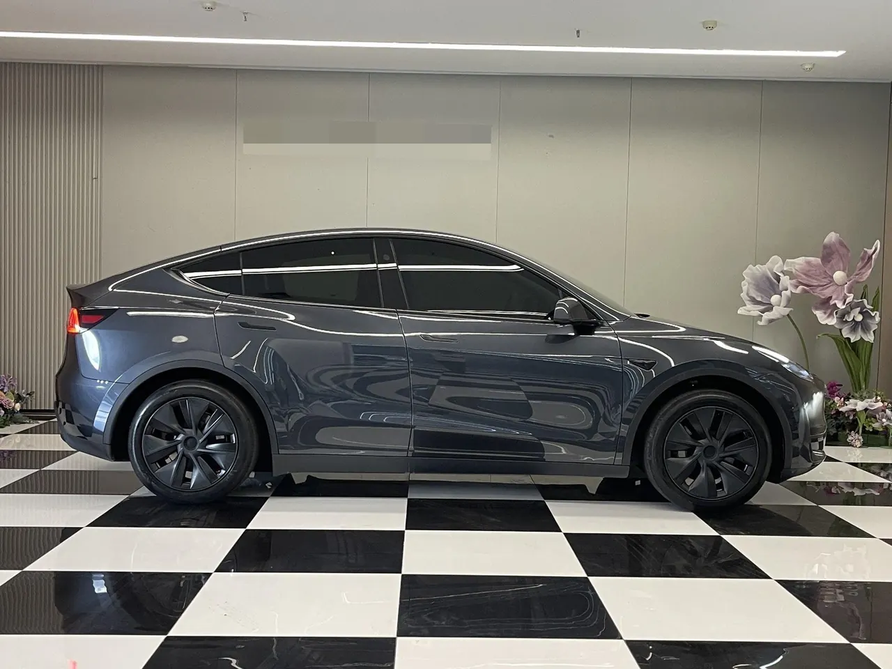 Tesla 2024 Model Y rear-wheel drive version automatic transmission 5