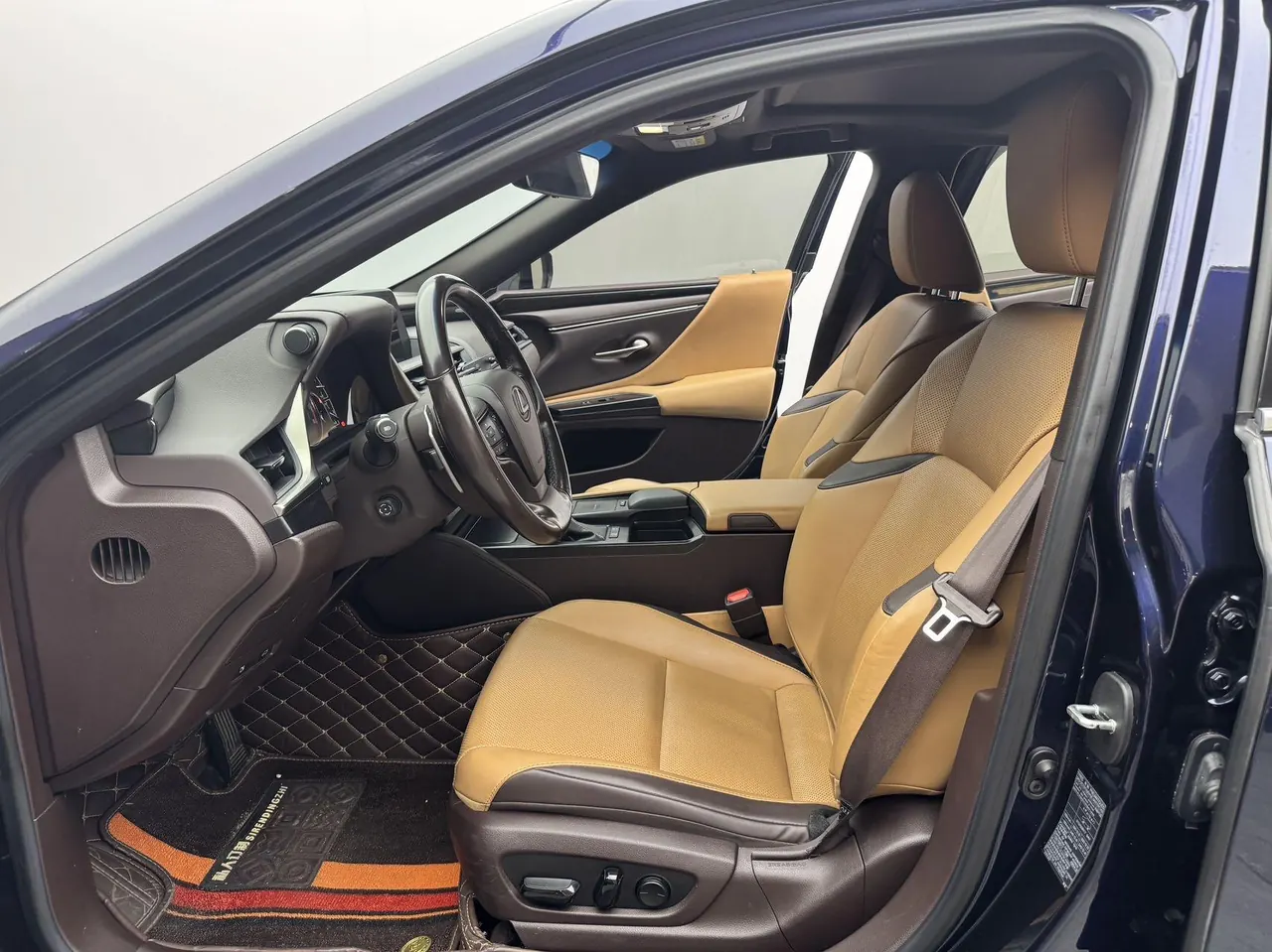 Lexus ES (Imported) 2020 ES260 2.5 Excellence Automatic Gear 4