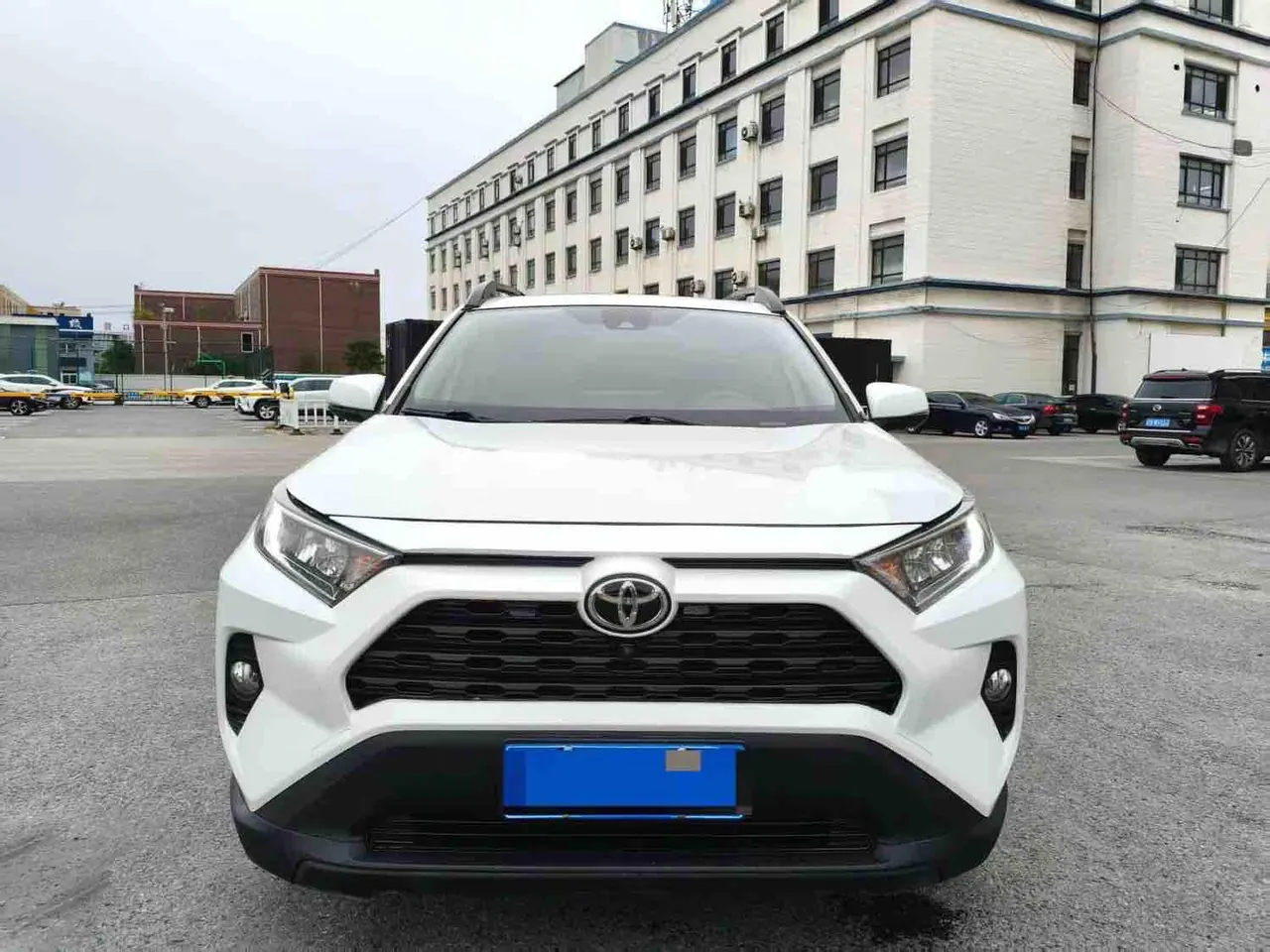 Toyota 2021 RAV4 Rongbo 2.0 Stepless Two-Drive Fashion PLUS Edition Automatic Gear 2