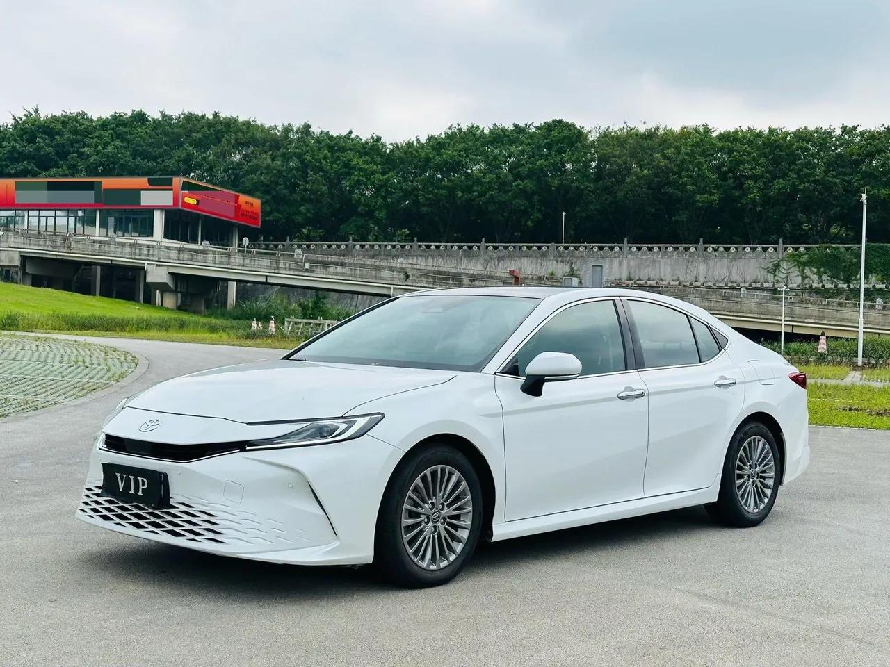 Open image lightbox: Toyota 2024 Camry 2.0G Stepless Premium Edition Automatic Gear