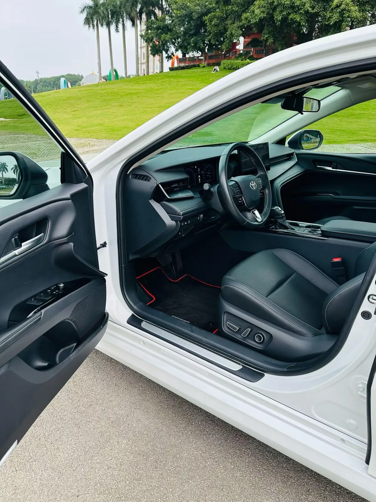 Toyota 2024 Camry 2.0G Stepless Premium Edition Automatic Gear 8