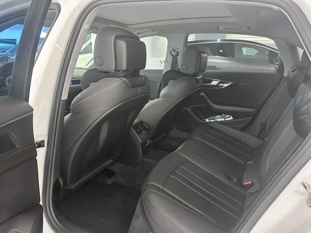 Audi 2020 A4L 2.0TFSI 40TFSI Fashion Dynamic Automatic 5
