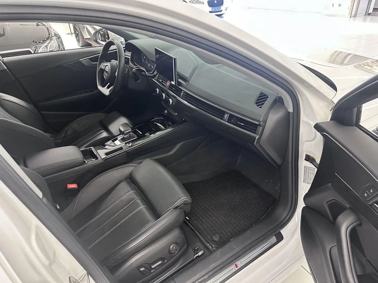 Audi 2020 A4L 2.0TFSI 40TFSI Fashion Dynamic Automatic 7