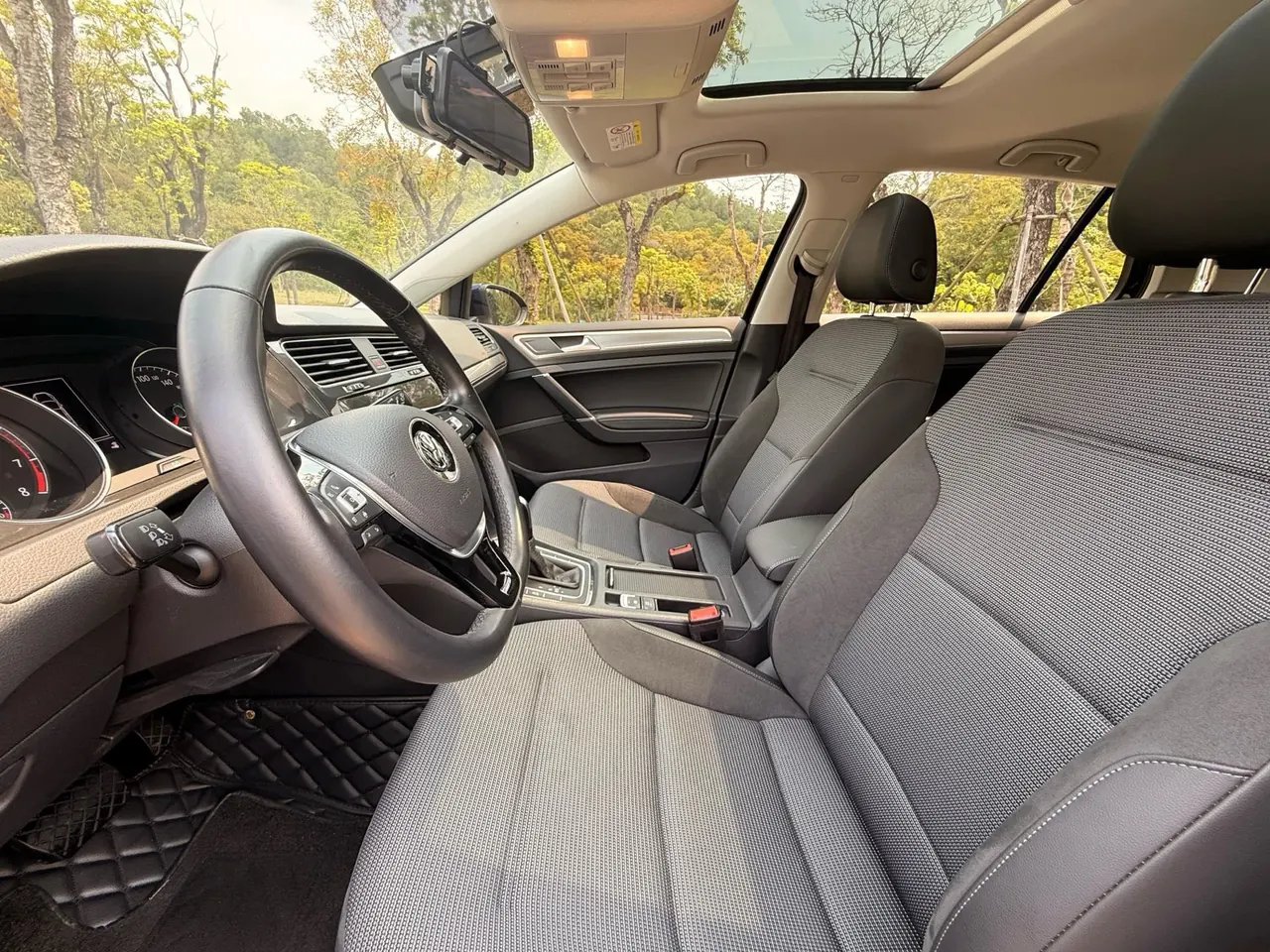 Volkswagen 2020 Golf 7 1.4TSI 280TSI Beloved Edition Comfortable Automatic 4