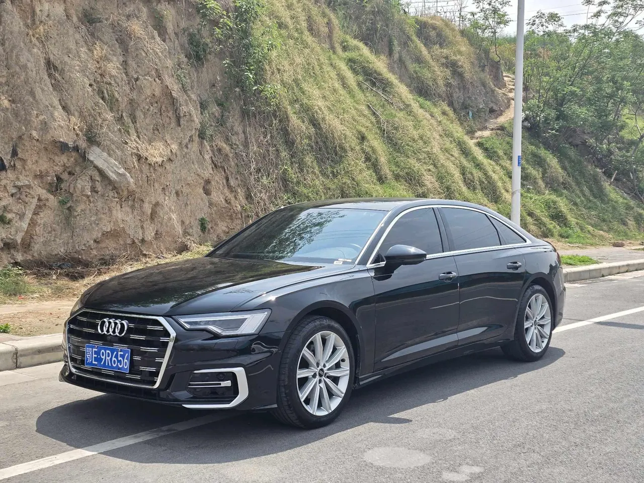 Open image lightbox: Audi 2024 A6L 2.0TFSI 45TFSI Selected Dynamic Automatic