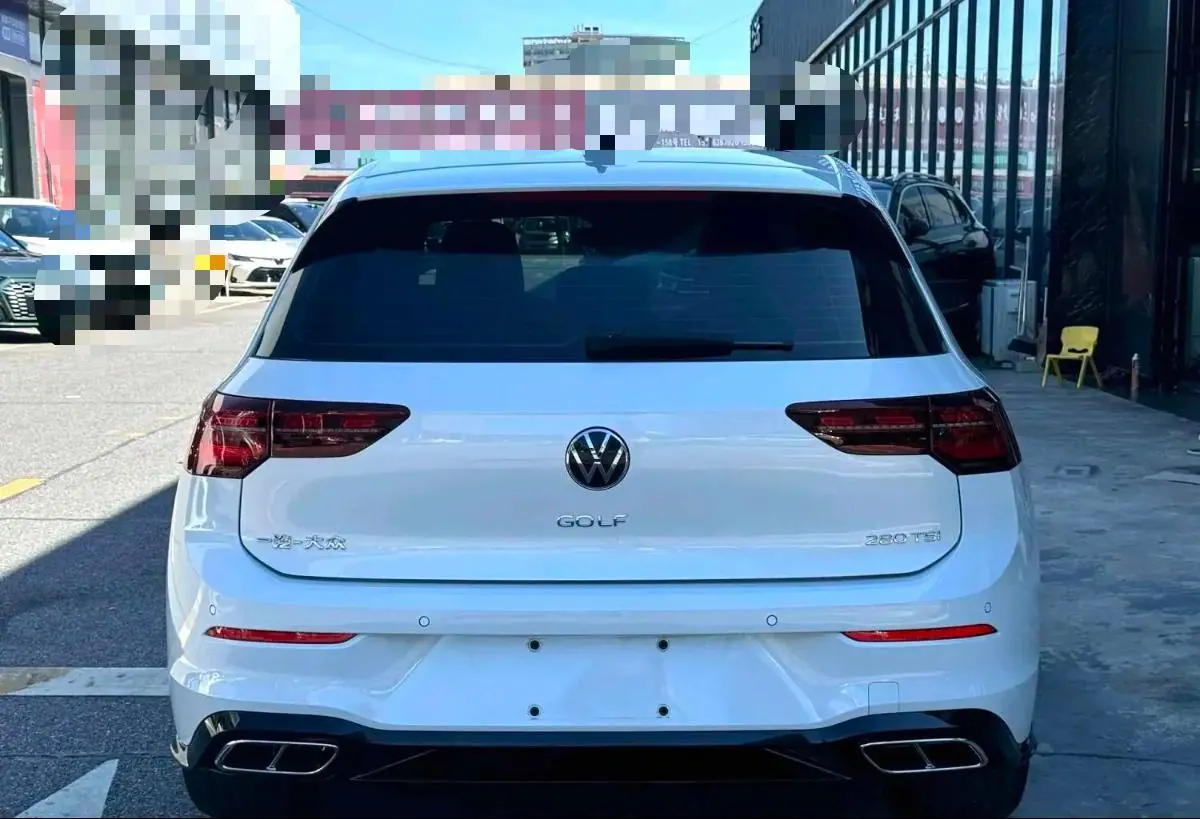 Volkswagen 2021 Golf 8 R-Line 1.4TSI 280TSI Automatic 5