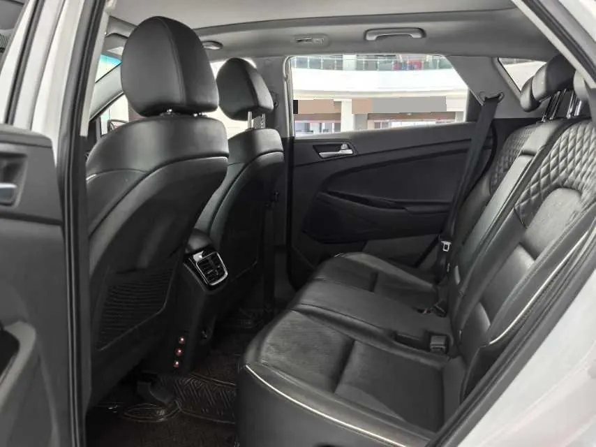 Hyundai 2020 Tousheng 1.6TGDi 280TGDi GLS Two-Drive Fashion Edition Automatic Gear 4