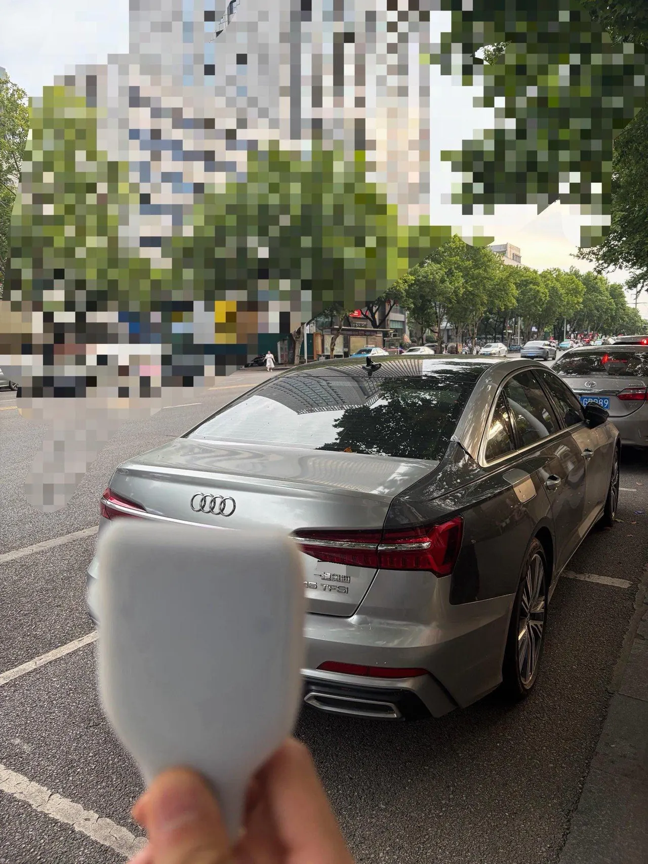 Audi 2021 A6L 2.0TFSI 45TFSI into the life version of automatic gear 2