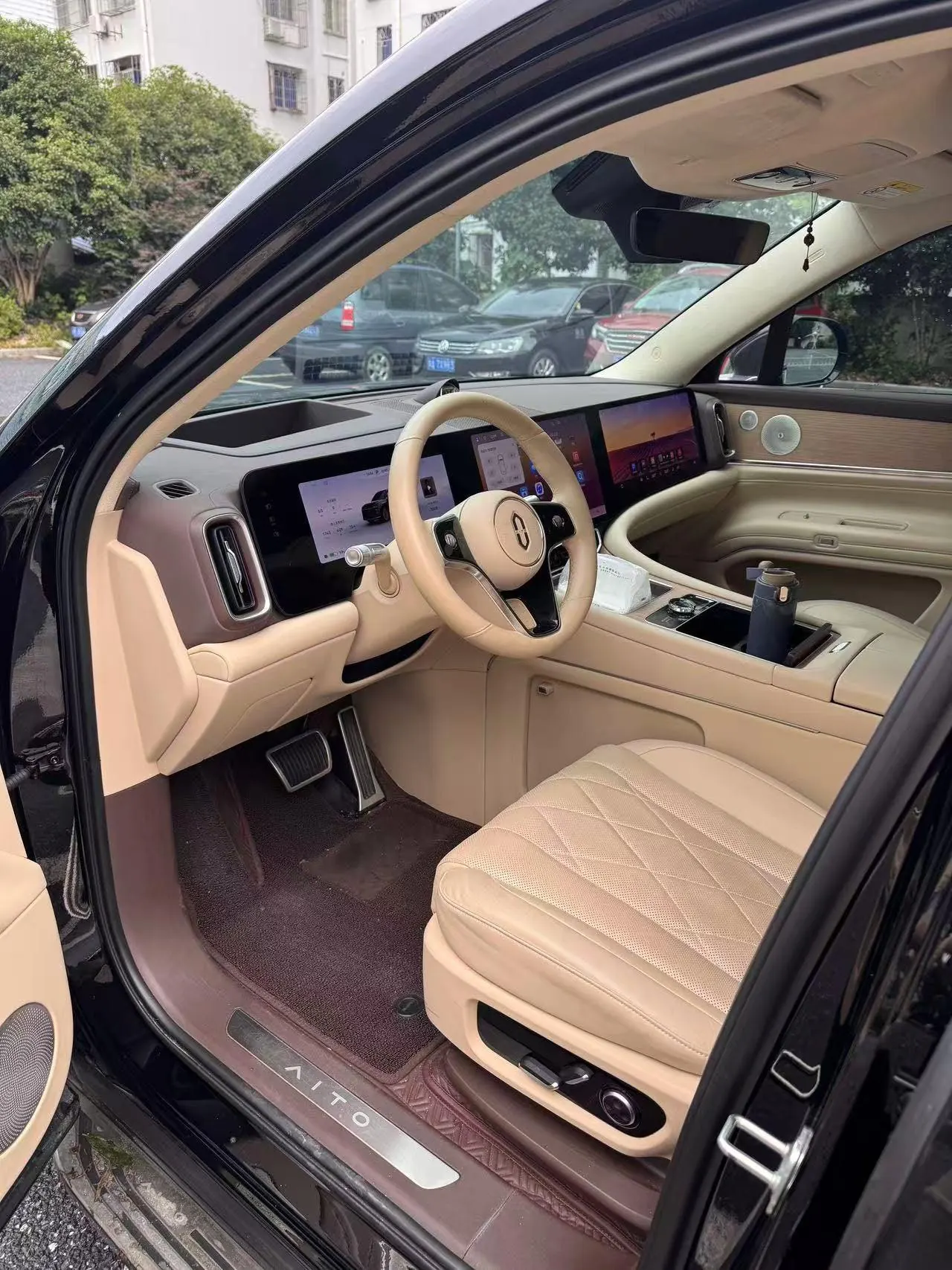 AITO 2024 AITO M9 EV Pure Electric Ultra Edition 100kWh5-seat Edition Automatic Gear 7