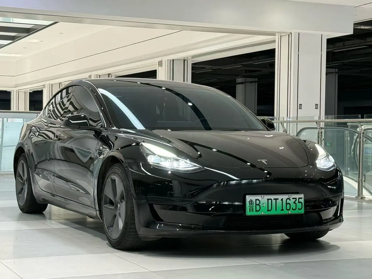Tesla 2021 Model 3 Standard Endurance Rear Drive Upgraded Automatic Gear 3