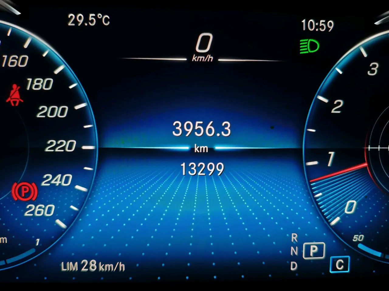 Mercedes Benz 2021 GLC 260 L 4MATIC 2.0T Dynamic Automatic 9