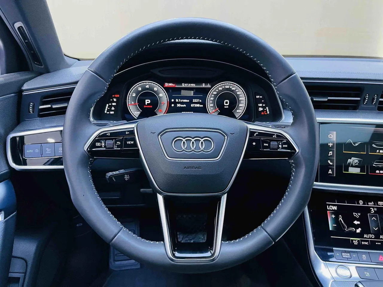 Audi 2020 A6L 2.0TFSI 40TFSI Deluxe Dynamic Automatic 9