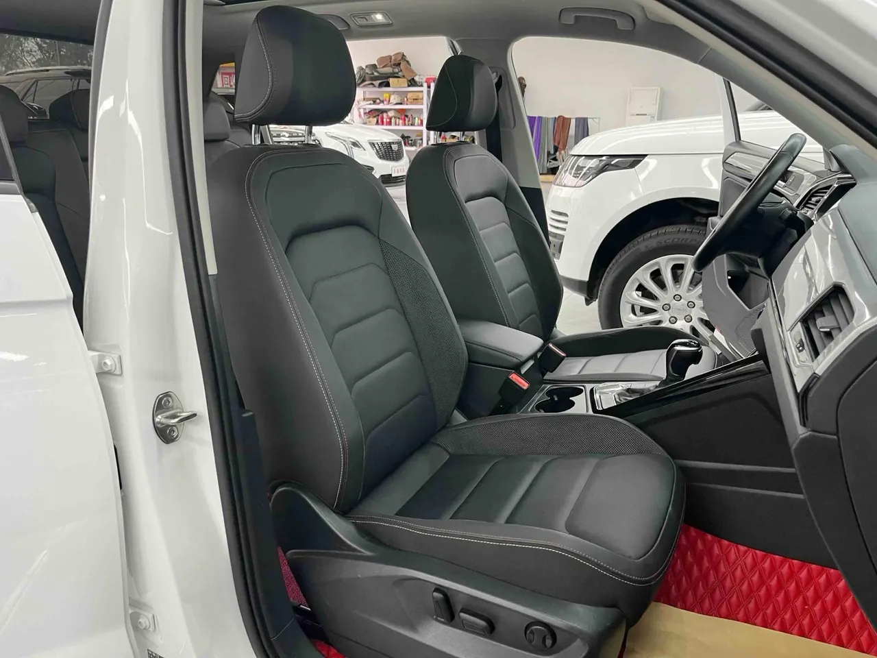 Volkswagen 2020 Tanyue 2.0TSI 330TSI Two-Drive Deluxe Smart Joint Edition Automatic Gear 12