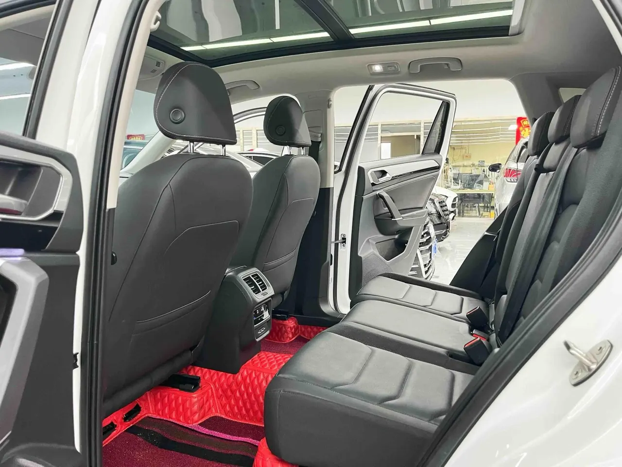 Volkswagen 2020 Tanyue 2.0TSI 330TSI Two-Drive Deluxe Smart Joint Edition Automatic Gear 6