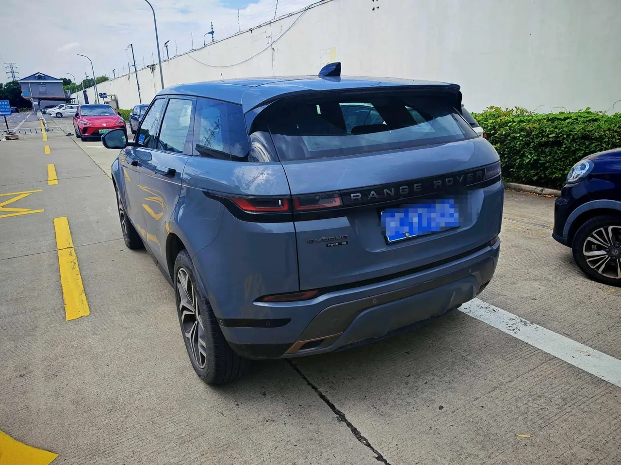 Land Rover 2020 Range Rover Aurora 48V 2.0T 249PS R-DYNAMIC SE Sports Technology Edition Automatic Gear 2