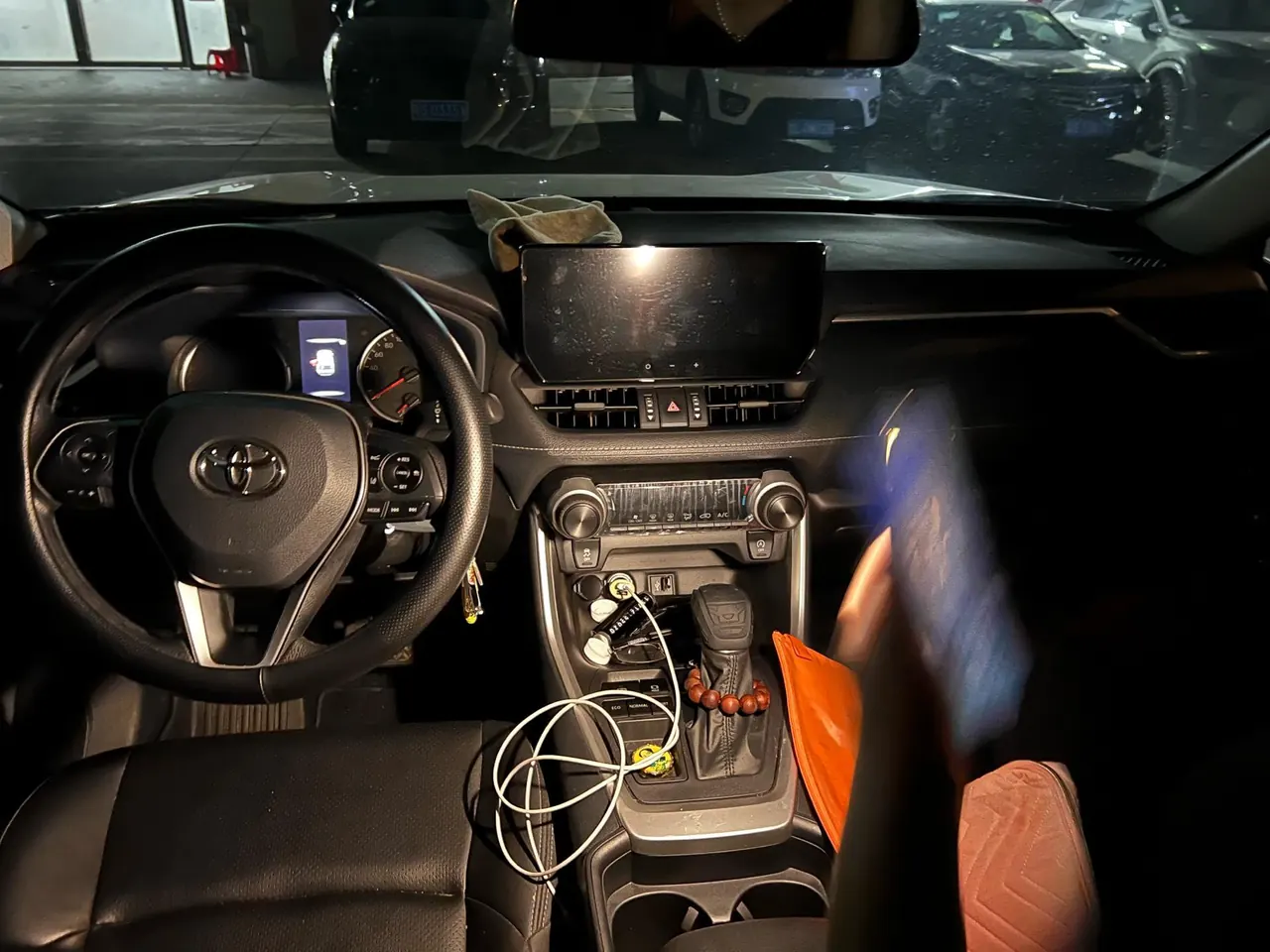 Toyota 2024 Wilanda 2.0 Stepless Two-Drive Leading Edition Automatic Gear 4