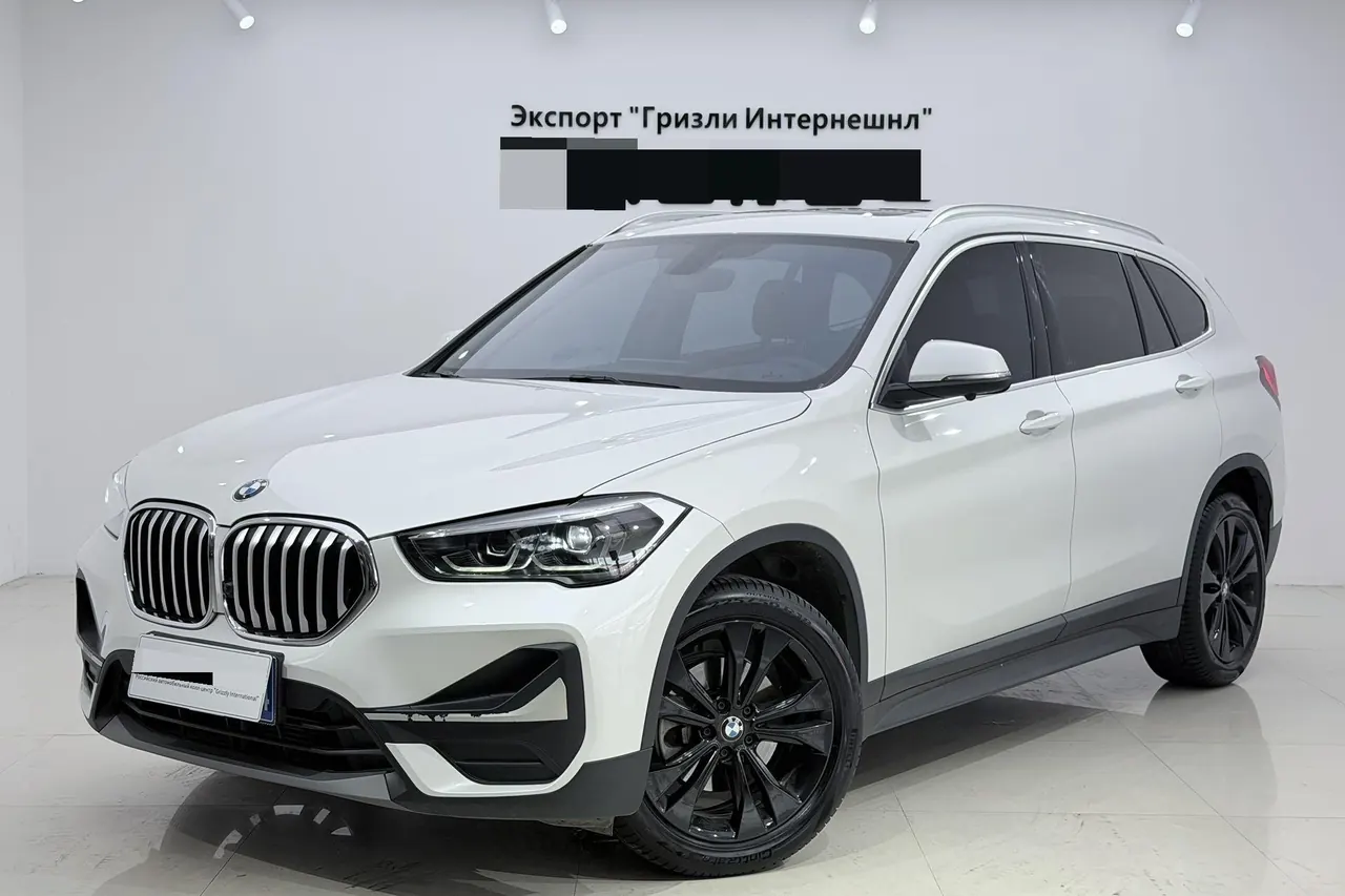 BMW 2021 X1 sDrive20Li 1.5T fashion automatic gear - View 1