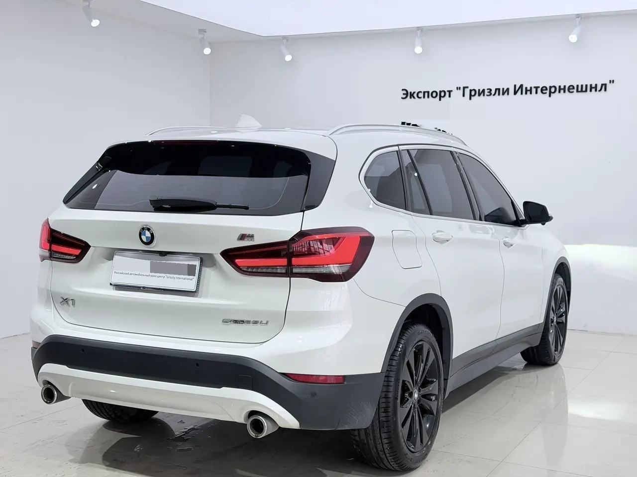 BMW 2021 X1 sDrive20Li 1.5T fashion automatic gear 4