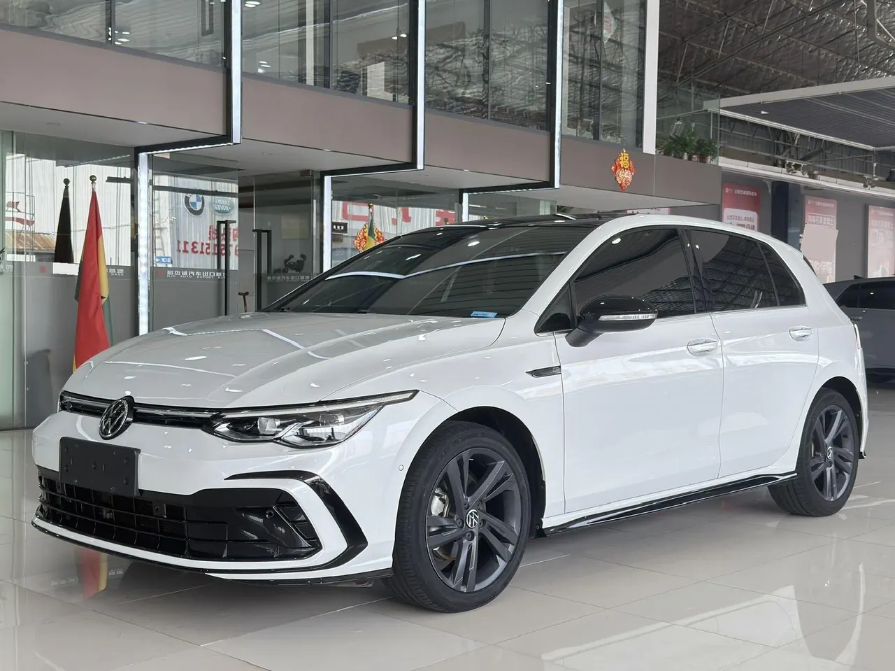 Volkswagen 2021 Golf 8 R-Line 1.4TSI 280TSI Automatic - View 1