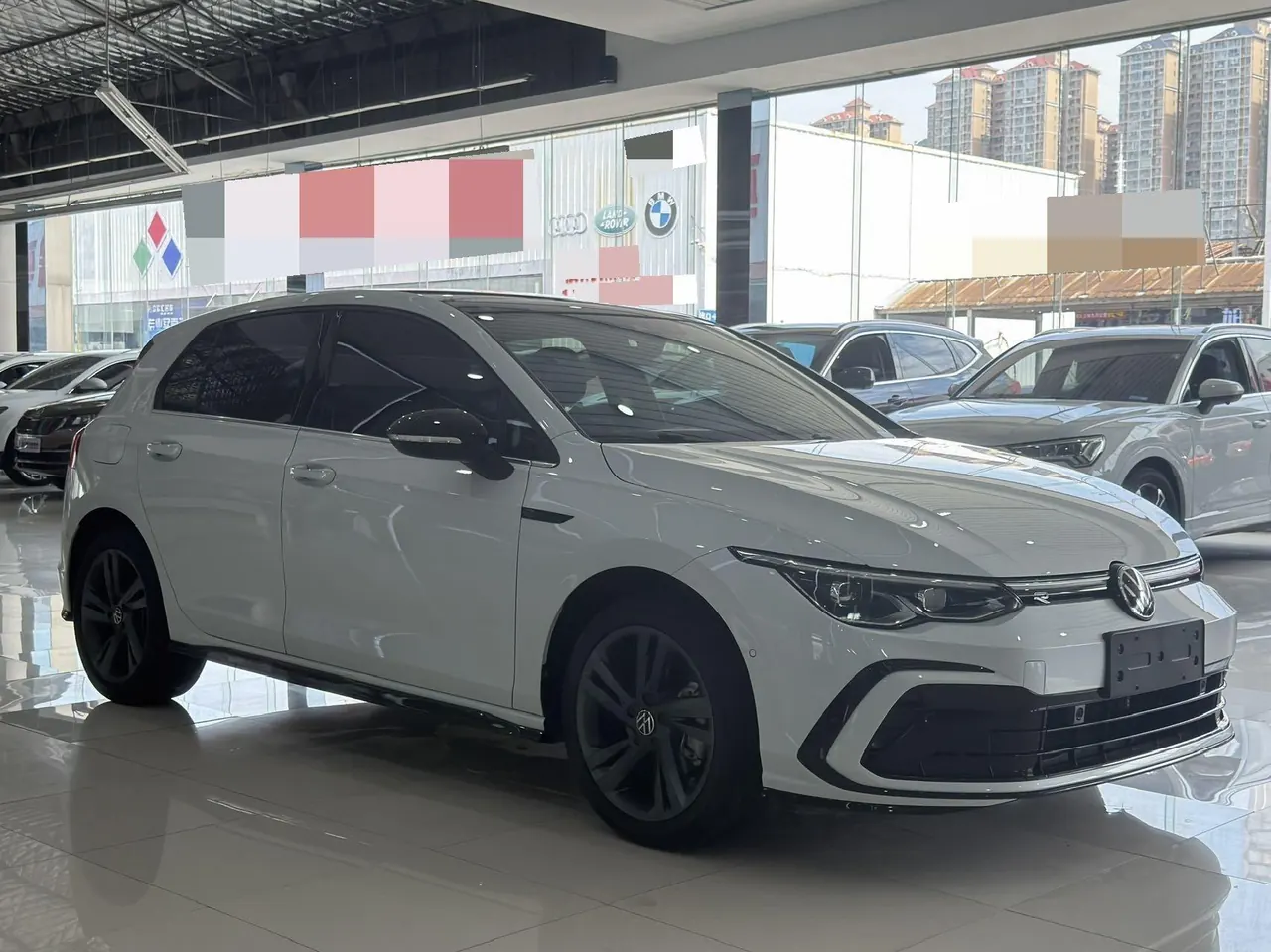 Volkswagen 2021 Golf 8 R-Line 1.4TSI 280TSI Automatic 3