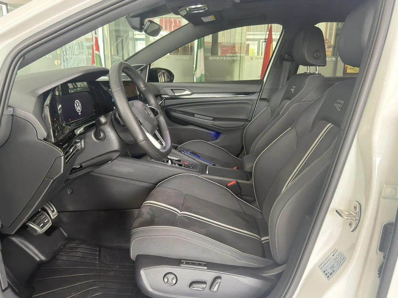 Volkswagen 2021 Golf 8 R-Line 1.4TSI 280TSI Automatic 4