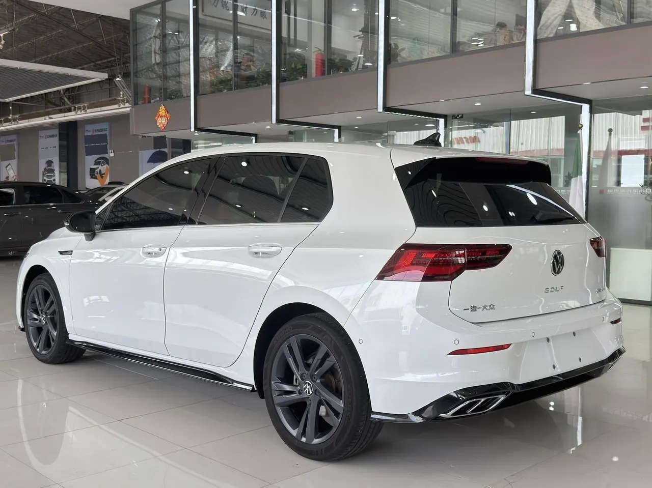 Volkswagen 2021 Golf 8 R-Line 1.4TSI 280TSI Automatic 8