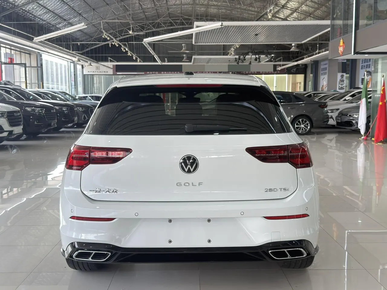 Volkswagen 2021 Golf 8 R-Line 1.4TSI 280TSI Automatic 9