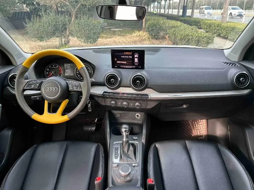 Audi 2021 Q2L 1.4TFSI 35TFSI Aggressive Dynamic Automatic 3