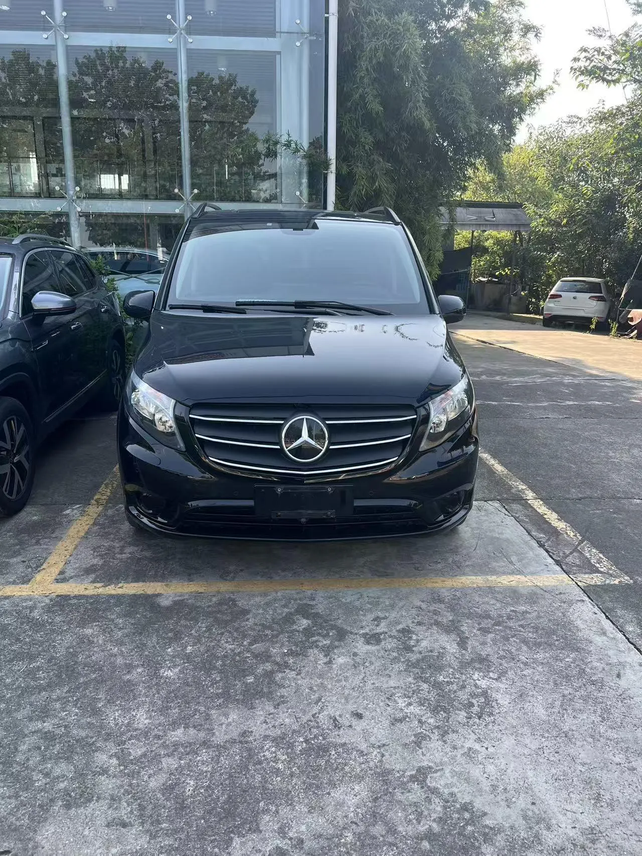 Mercedes Benz 2023 Vito 2.0T Business Edition 7-seat Automatic Gear 2