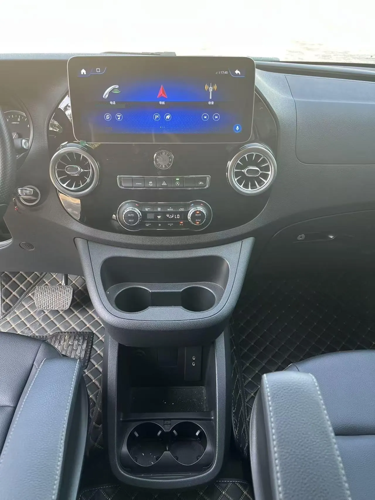 Mercedes Benz 2023 Vito 2.0T Business Edition 7-seat Automatic Gear 4