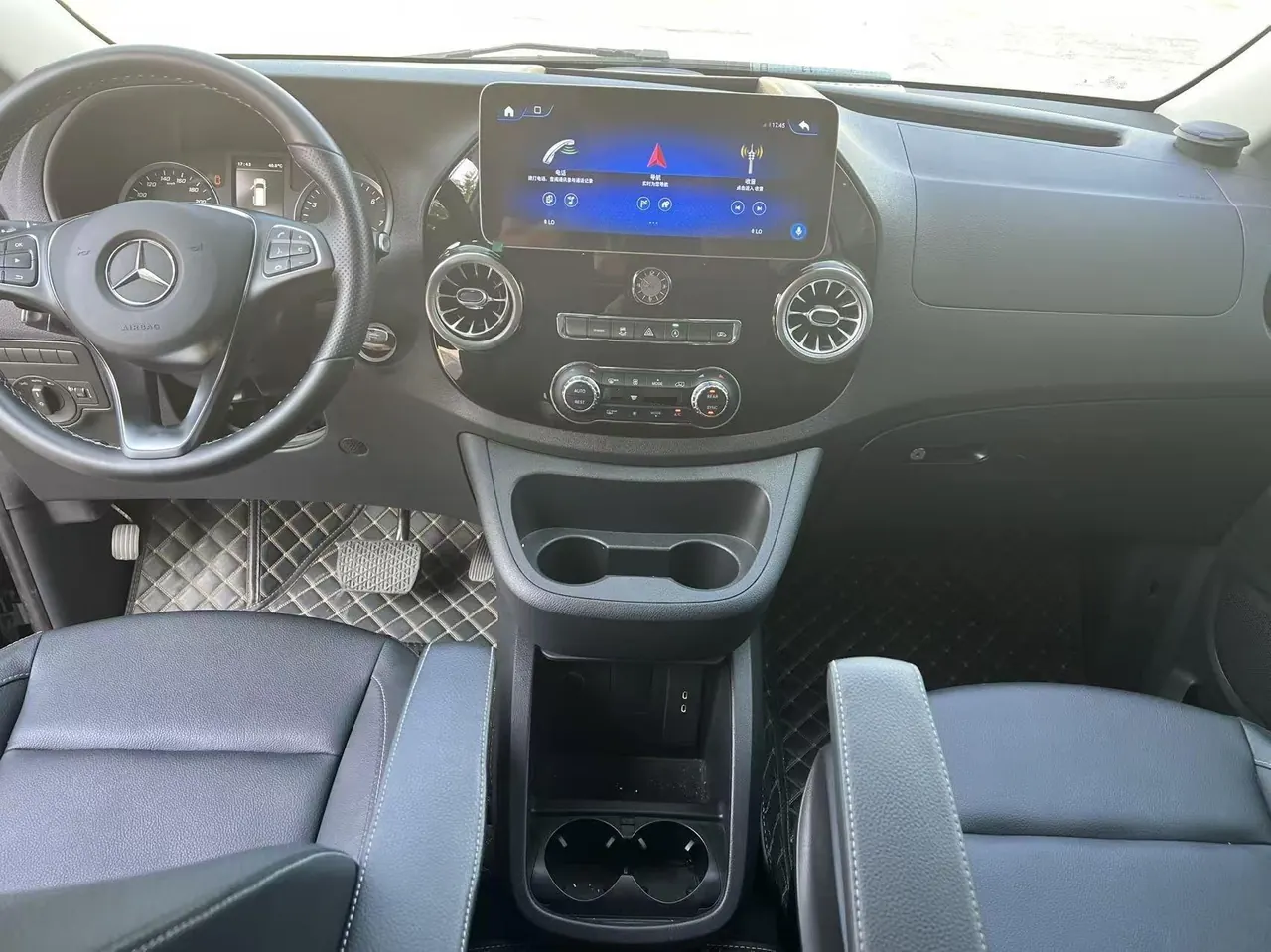 Mercedes Benz 2023 Vito 2.0T Business Edition 7-seat Automatic Gear 6